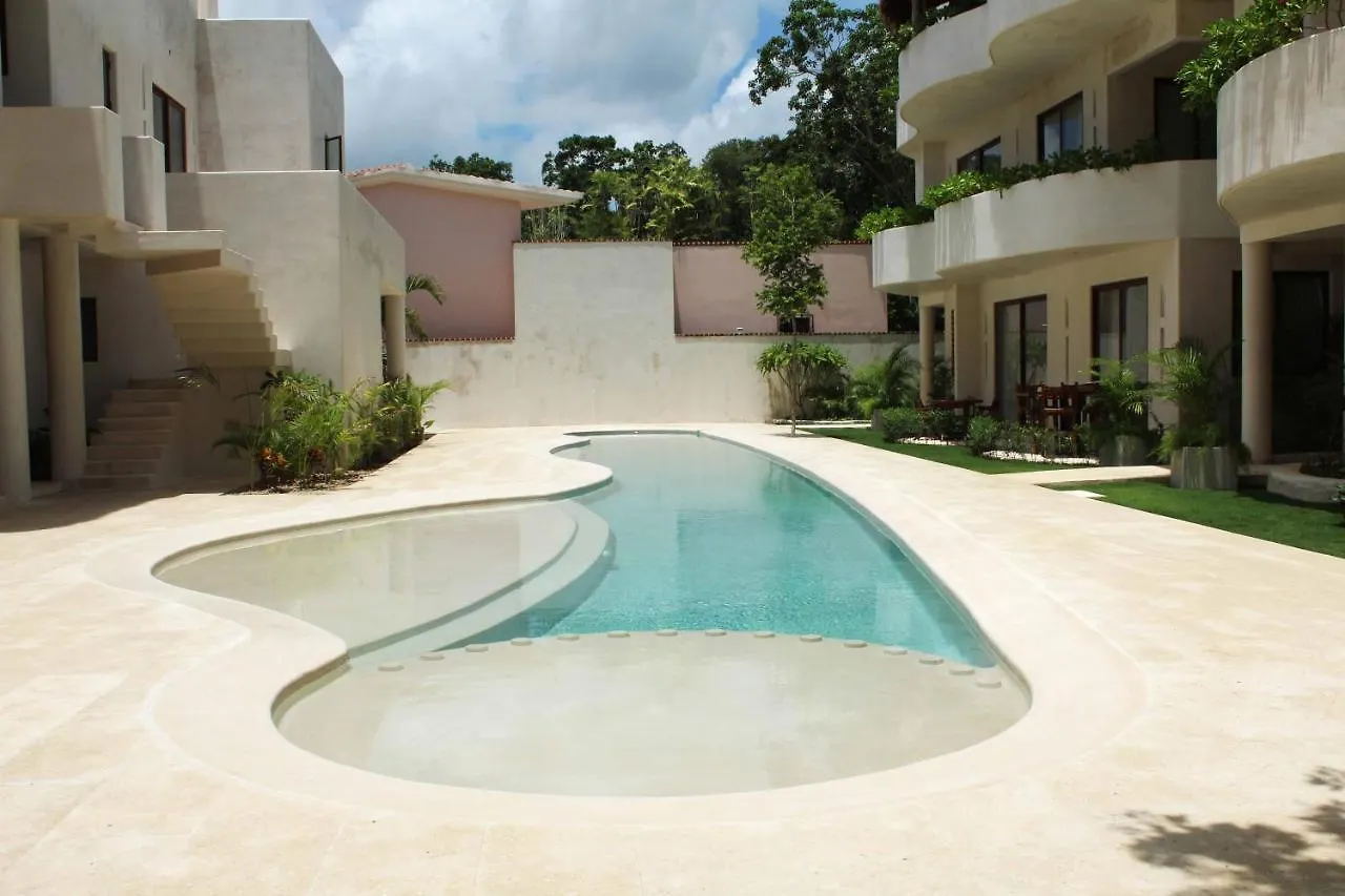 Hotel Niwa Tulum 4*,